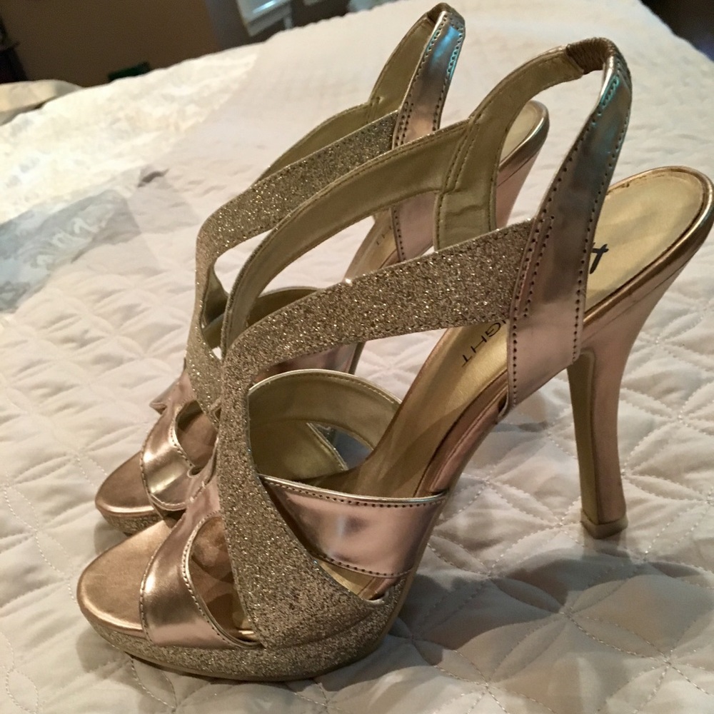 Gold Fioni heels